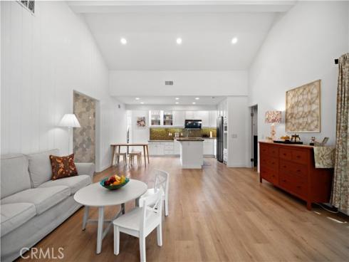 25948  Robin  20  Circle, Mission Viejo, CA