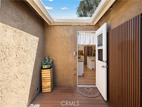 25948  Robin  20  Circle, Mission Viejo, CA