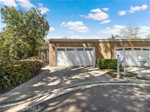 25948  Robin  20  Circle, Mission Viejo, CA