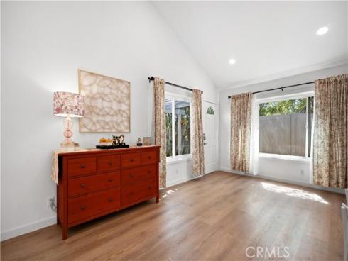 25948  Robin  20  Circle, Mission Viejo, CA