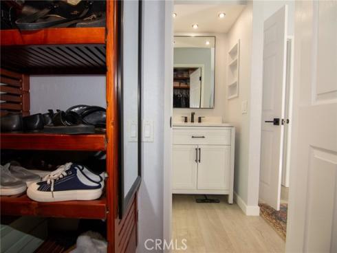 21865  Jinetes  , Mission Viejo, CA