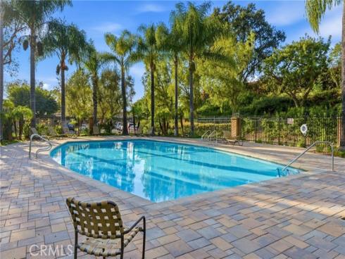 26247  Via Roble  20 , Mission Viejo, CA