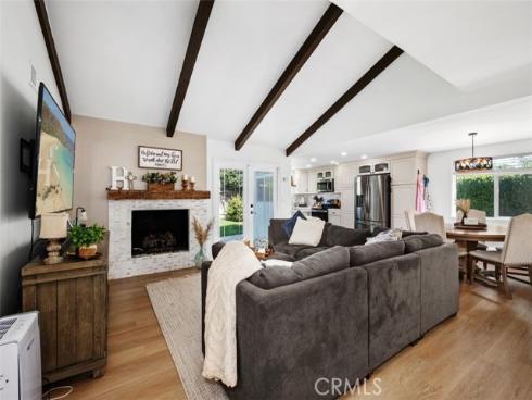 25601  Chrisanta  , Mission Viejo, CA