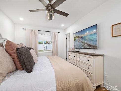 25601  Chrisanta  , Mission Viejo, CA