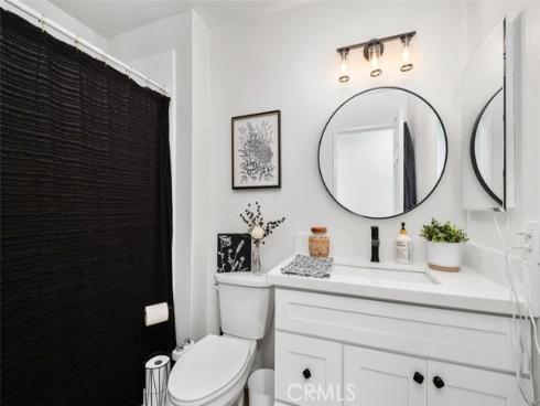 25601  Chrisanta  , Mission Viejo, CA