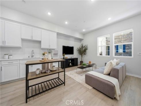 105  Lugo Ln  , Mission Viejo, CA