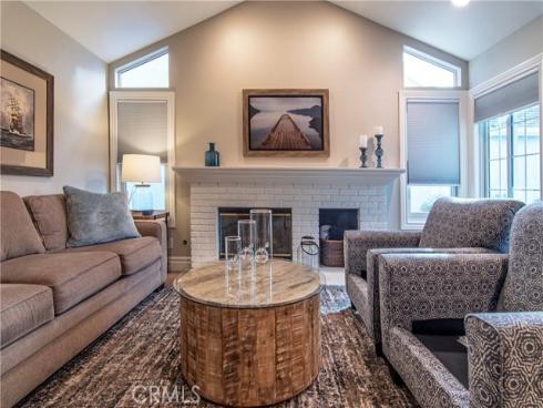 22076  Tobarra  , Mission Viejo, CA