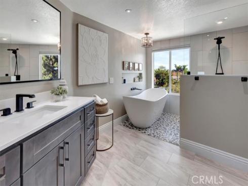 23082  Sonoita  , Mission Viejo, CA