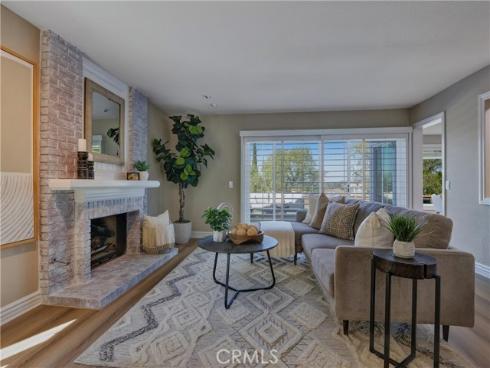 27181  Corcubion  , Mission Viejo, CA