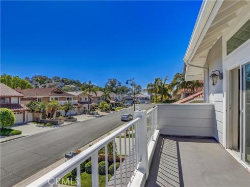 27181  Corcubion  , Mission Viejo, CA