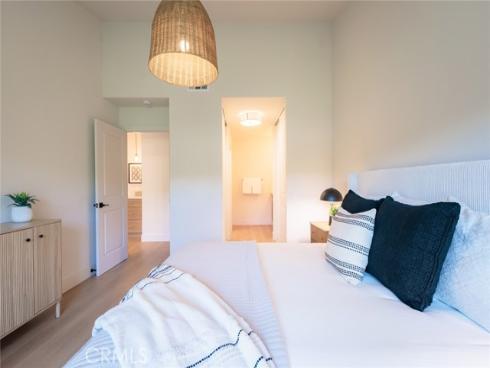 23574  Villena  , Mission Viejo, CA