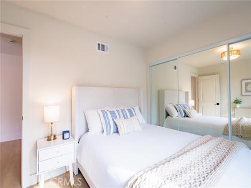 23574  Villena  , Mission Viejo, CA