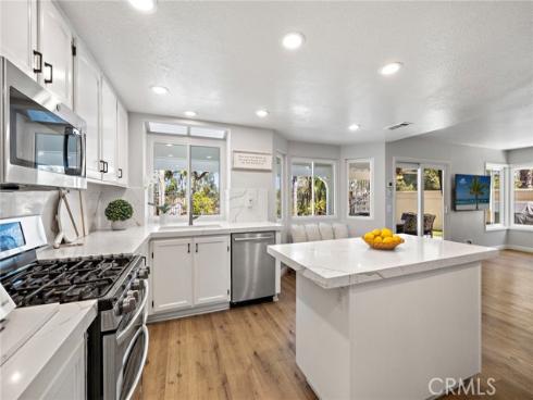 27861  Via Roma  , Mission Viejo, CA