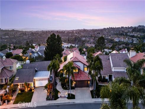 27355 Betanzos , Mission Viejo, CA