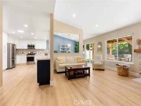 27792  Sinsonte  , Mission Viejo, CA