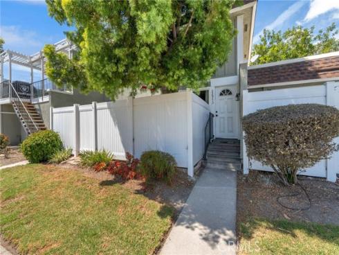 22953  Via Cereza #3e  3E , Mission Viejo, CA