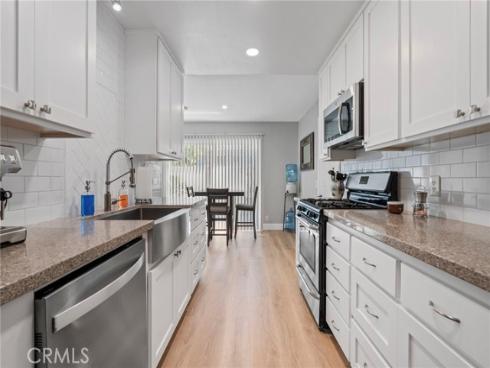 22953  Via Cereza #3e  3E , Mission Viejo, CA