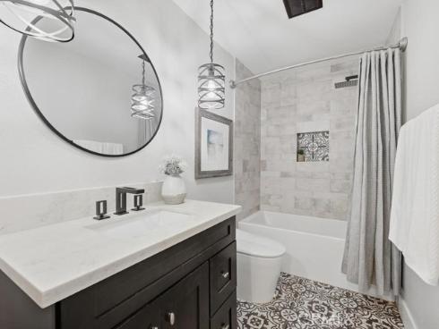 23782  Lagarto  , Mission Viejo, CA