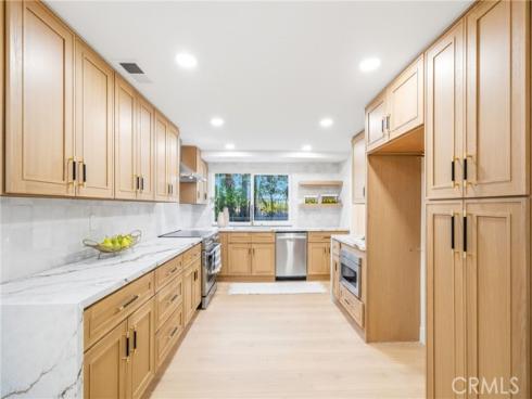 23002  Cecelia  , Mission Viejo, CA