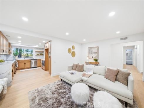 23002  Cecelia  , Mission Viejo, CA