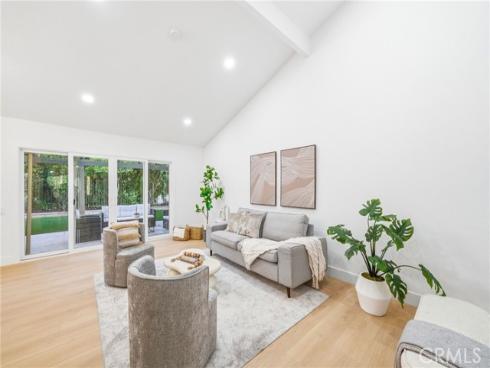 23002  Cecelia  , Mission Viejo, CA