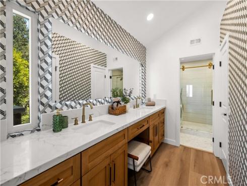 21902  Herencia  , Mission Viejo, CA