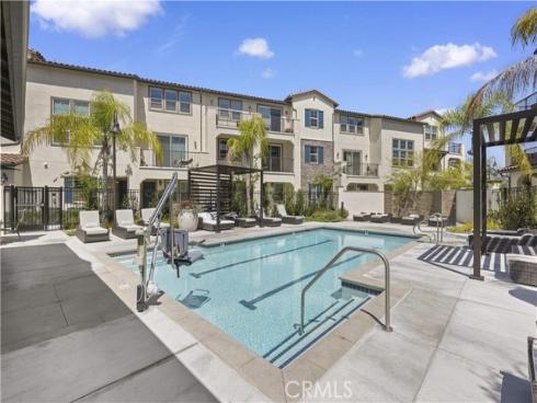 226  Niebla  , Mission Viejo, CA