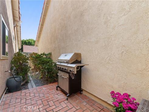 27858  Via Sarasate  , Mission Viejo, CA