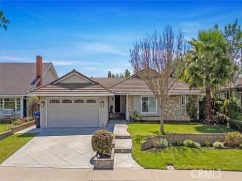 25532 Rhoda Dr