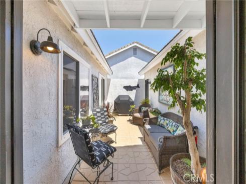 23365 Villena , Mission Viejo, CA