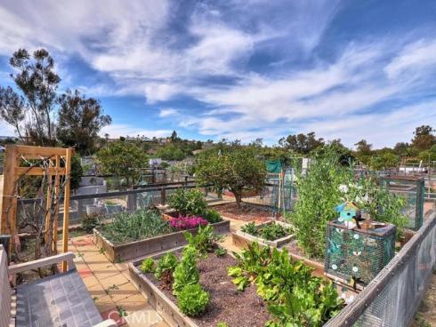 27735 Via Rodrigo , Mission Viejo, CA