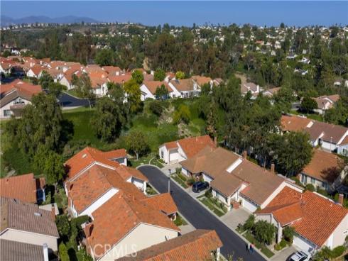 27706 Calle Valdes , Mission Viejo, CA