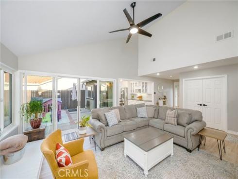 24482 Ferrocarril , Mission Viejo, CA