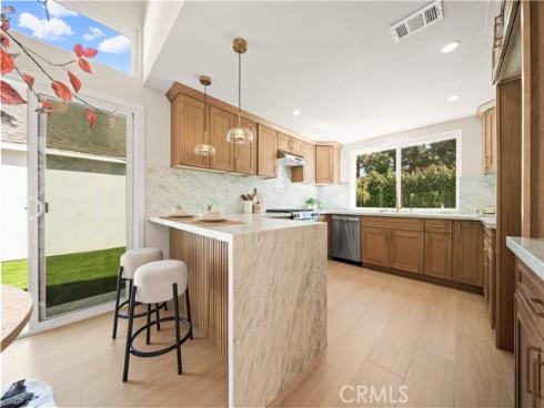 21195 Cedar Ln , Mission Viejo, CA