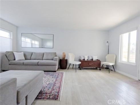 21865 Jinetes , Mission Viejo, CA