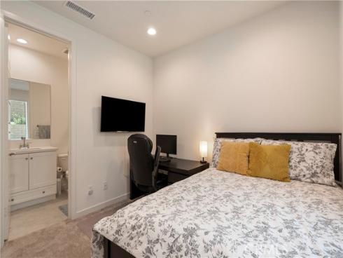60  Sanctuary  , Mission Viejo, CA