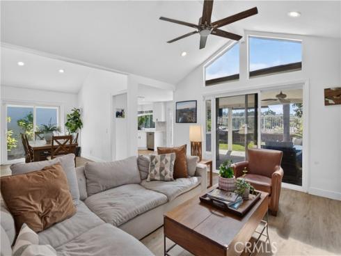 21941  Tobarra  , Mission Viejo, CA