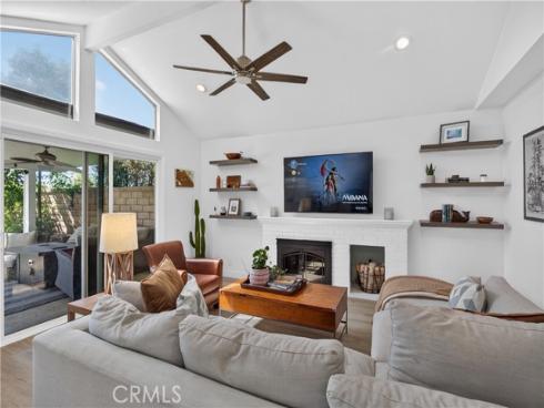 21941  Tobarra  , Mission Viejo, CA