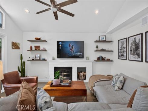21941  Tobarra  , Mission Viejo, CA