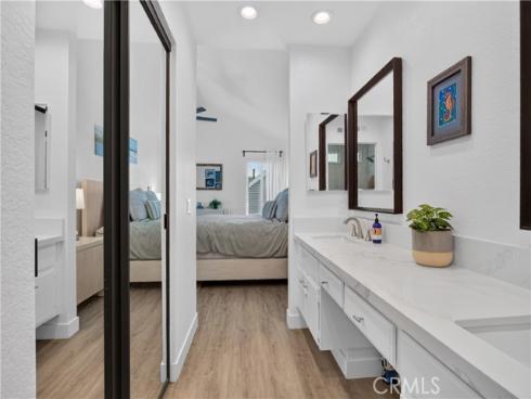 21941  Tobarra  , Mission Viejo, CA