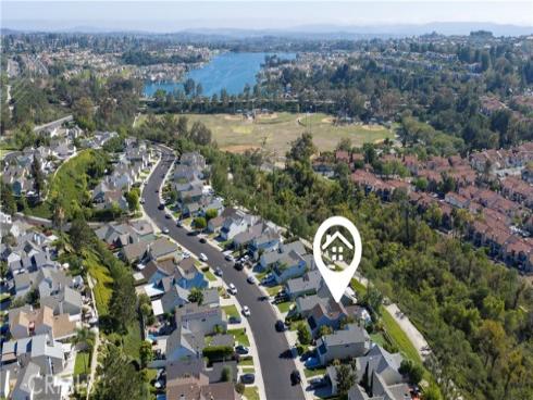 21941  Tobarra  , Mission Viejo, CA