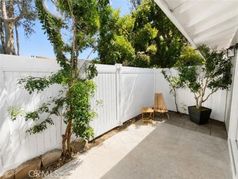 26231 Via Roble , Mission Viejo, CA