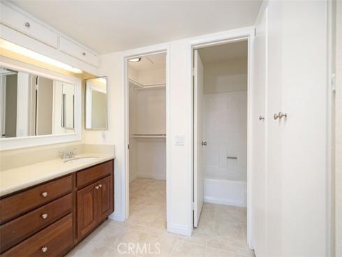 26121  La Real  E4 , Mission Viejo, CA