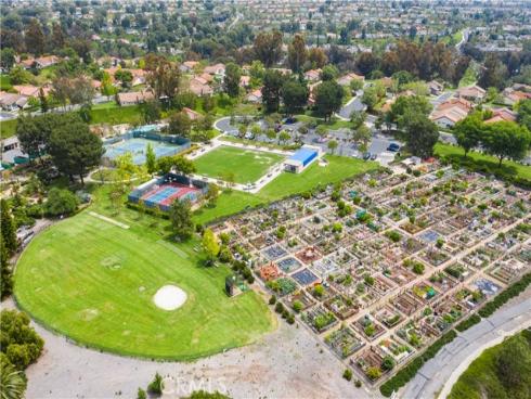 27752 Via Sarasate , Mission Viejo, CA