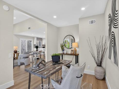 24056  Calendula  , Mission Viejo, CA