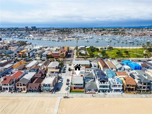 1726 W Oceanfront  , Newport Beach, CA