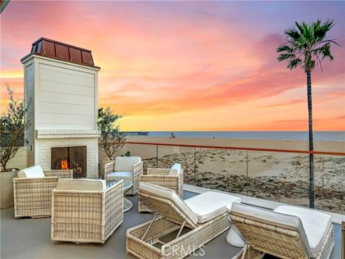 114 E Oceanfront  , Newport Beach, CA