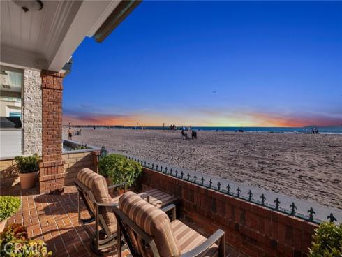 3006 W Oceanfront  , Newport Beach, CA