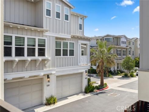 1237  Winslow  , Newport Beach, CA