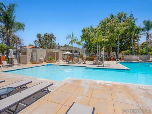 456  Vista Roma  , Newport Beach, CA